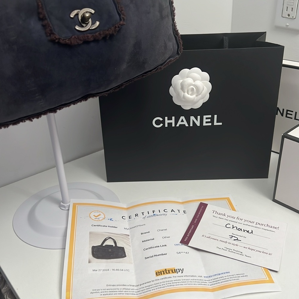 CHANEL Shearling Bag Navy Brown with gunmetal color Hardware 12.5”x6”x2.5” - Picture 10 of 12